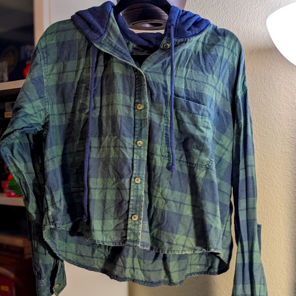Lightweight distressed crop flannel with hood - Picture 1 of 2